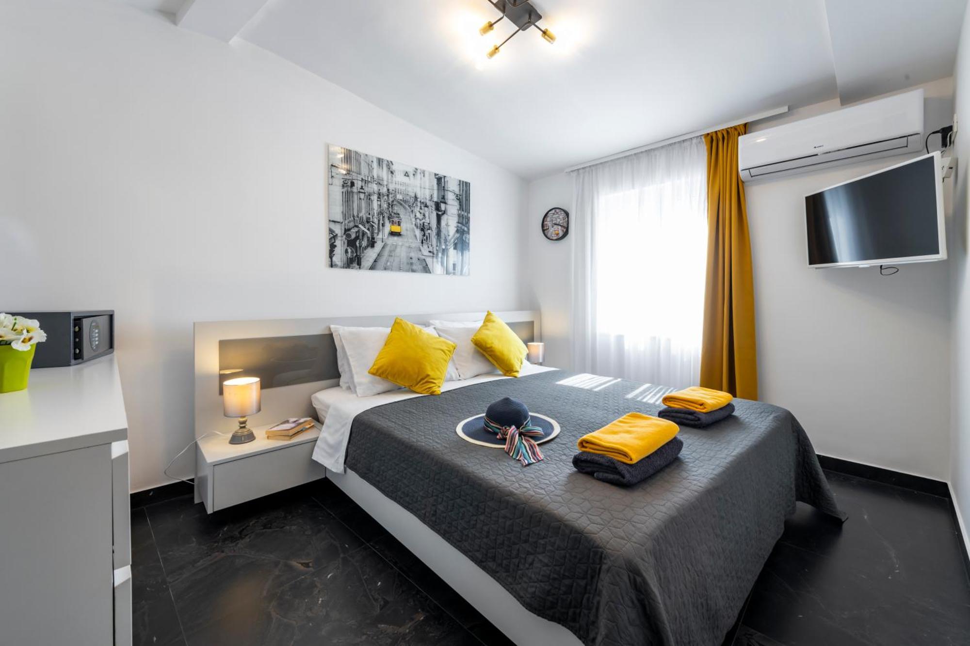 Apartments Nia Deluxe & Elegance Дубровник Екстериор снимка